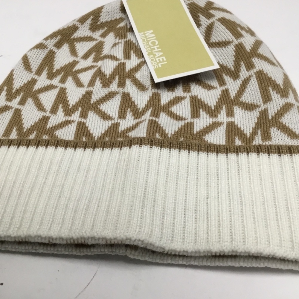 Authentic Michael Kors hat - Picture 6 of 8